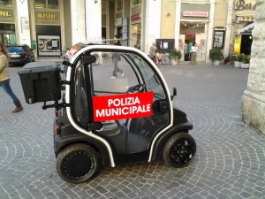 Mezzo elettrico Polizia Municipale bis