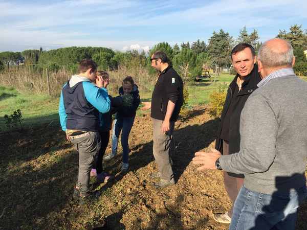 Piantumazione alberi Legambiente Agrario 2
