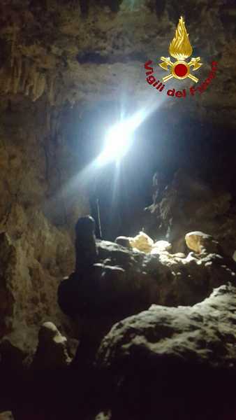 Esercitazione grotta Vigili del Fuoco 10