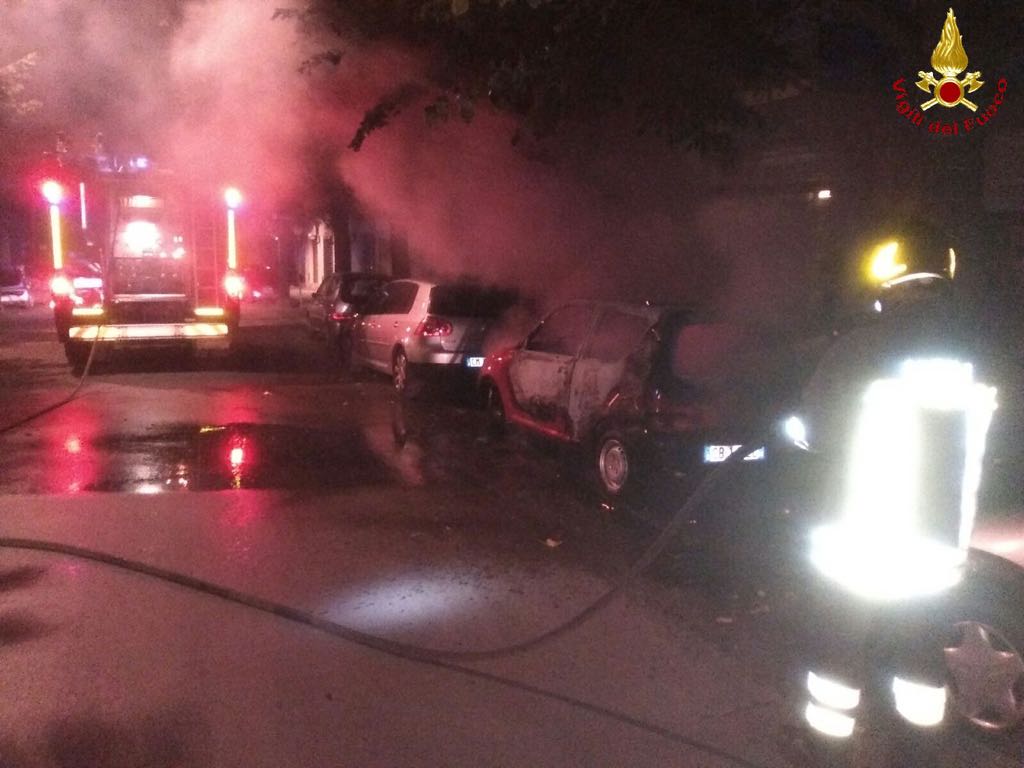 Auto bruciata Follonica