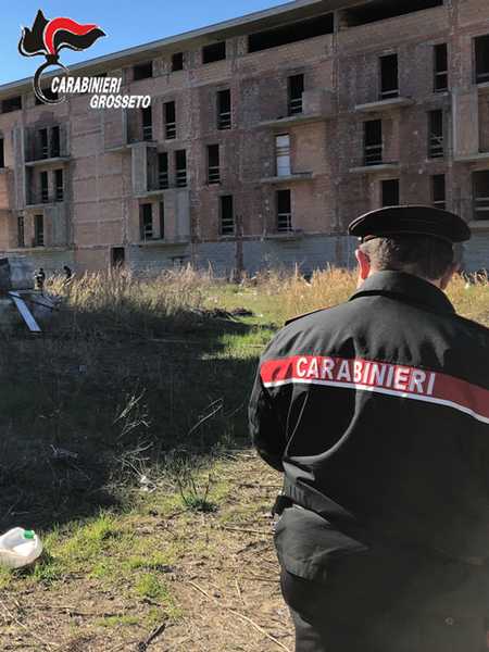 Controlli Carabinieri via dei Barberi 3