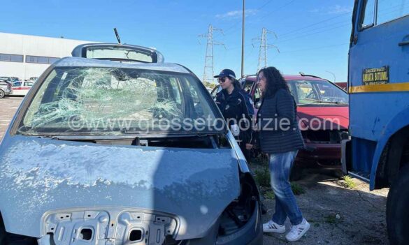 Rimozione auto via Smeraldo 2