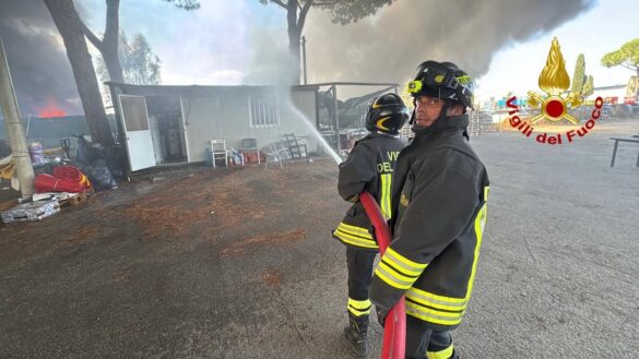 Incendio deposito auto via Aurelia Nord Grosseto 3
